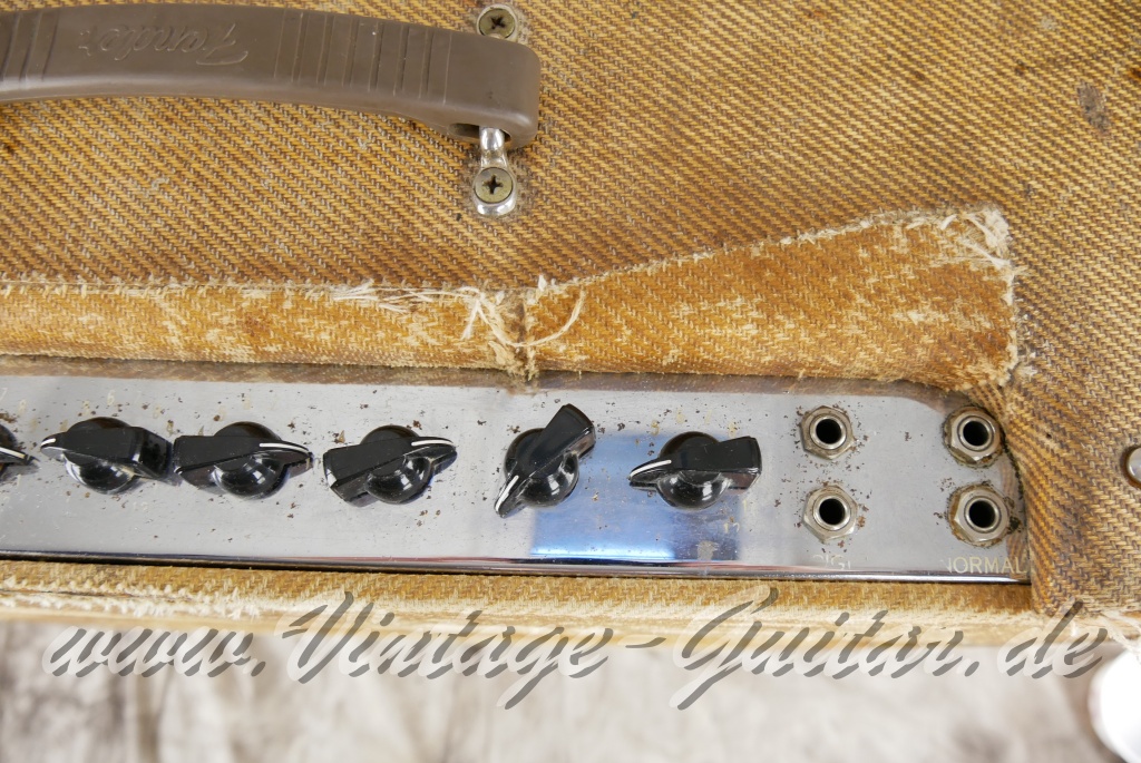 img/vintage/6029/Fender Bassman_5F6A_Tweed_narrow_panel_1960-006.jpg